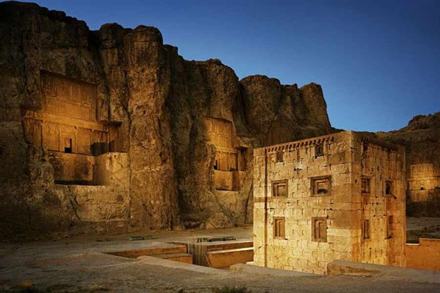 Tour to Necropolis, Shiraz, Iran . Inbound Persia Travel Agency